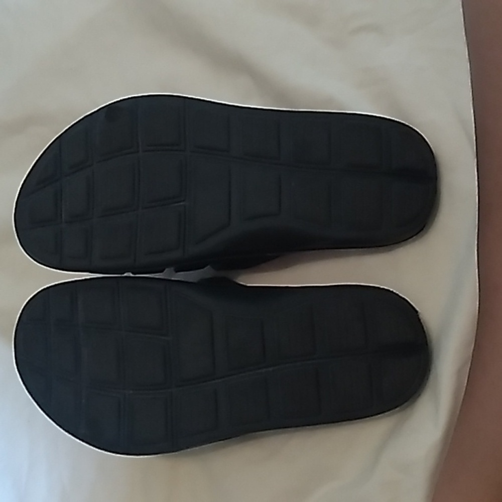 β€οΈππ©΄Women's ACU massaging shoes size 40β€οΈππ©΄ - Picture 3 of 8